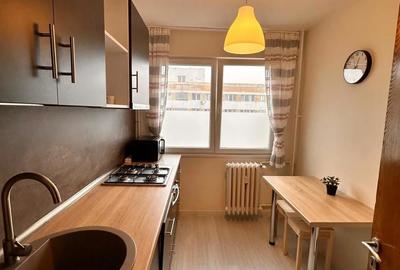 Apartament cu 3 camere semidecomandat, mobilat în Titan - 1