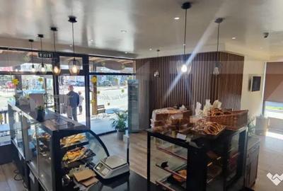 Spațiu comercial, de 200 mp, în Central