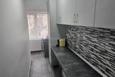 Garsonieră decomandată, mobilată în Micro IV - 11