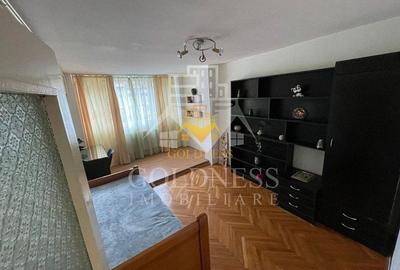 Apartament cu 4 camere decomandat, mobilat în Mărăști