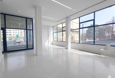 Spațiu comercial, de 185 mp, în Ultracentral - 3
