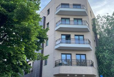Magheru-Icoanei Birouri suprafata 477 mp-pret 7632 euro - 2