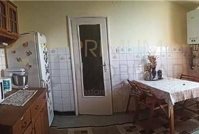 COMPLEXUL STUDENTESC - 3 camere - 2 bai - centrala proprie - clima - 9