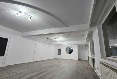 Spațiu comercial, de 82 mp, în Central - 5