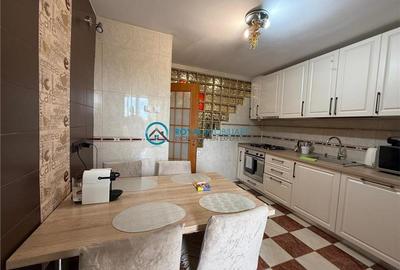 Apartament cu 4 camere decomandat în P-ța Mihai Viteazu - 9