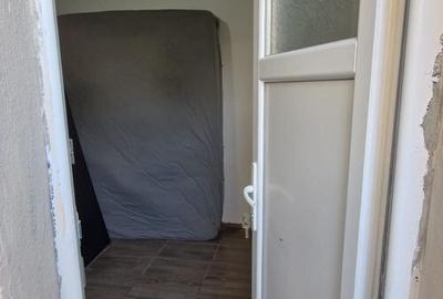 Casă cu 2 camere cu Teren 10 Mp în Rahova