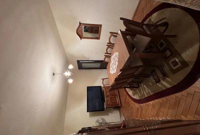 Apartament cu 3 camere, decomandat, etaj 2