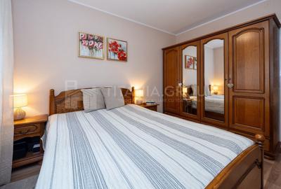 Apartament cu 3 camere semidecomandat în Tractorul - 5