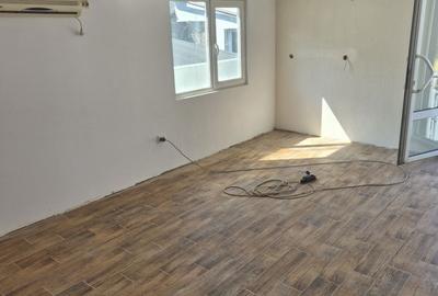 Spațiu comercial, de 60 mp, în Central - 7