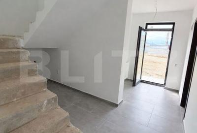 Casă cu 5 camere cu Teren 500 Mp în Central - 2