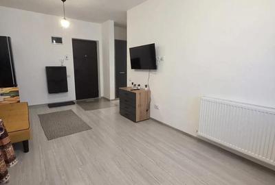 Apartament cu 2 camere semidecomandat în Apărătorii Patriei