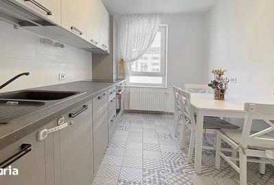 Apartament cu 2 camere, mobilat în Tractorul - 16