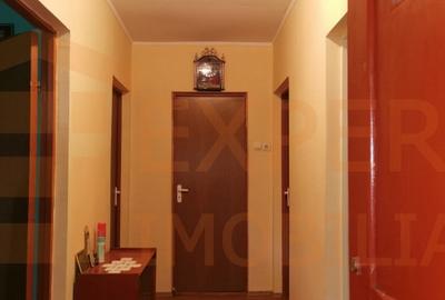 Casă individuală cu 4 camere cu Canalizare în Saraiu - 9