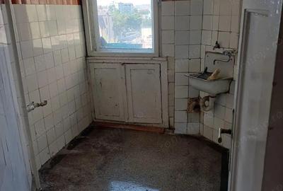 Apartament 2 camere. Calea Calarasilor - 4 min metrou, centrala proprie - 12