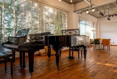 Apartament cu 4 camere decomandat, mobilat în Pipera