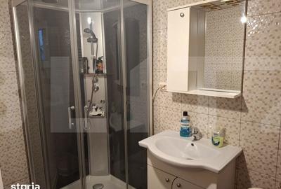 Casă cu 4 camere cu Teren 1644 Mp în Cotu - 6