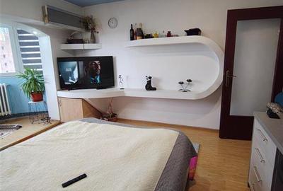 Garsonieră decomandată, mobilată în Nicolina - 3