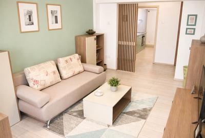 Apartament cu 3 camere decomandat, mobilat în Tomis III