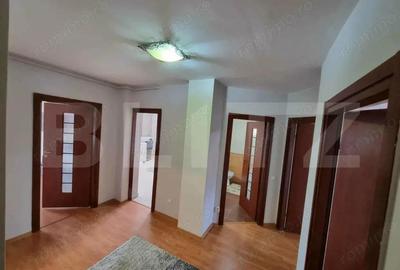 Apartament cu 3 camere decomandat în Calea Moldovei - 3