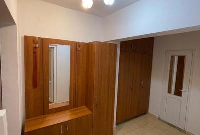 Garsonieră decomandată în E3 - 6