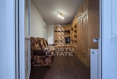 Apartament cu 4 camere decomandat, mobilat în Central - 1
