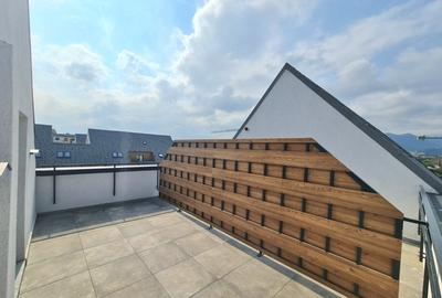 Penthouse deosebit pe 3 etaje cu priveliste zona Coresi - 5