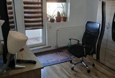 Apartament cu 2 camere decomandat în Rahova - 1