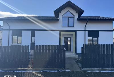 Casă cu 4 camere cu Teren 370 Mp în Miroslava - 1
