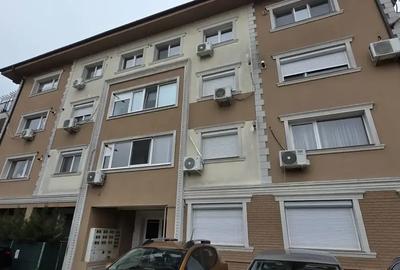Apartament cu 3 camere semidecomandat, mobilat în Central - 15