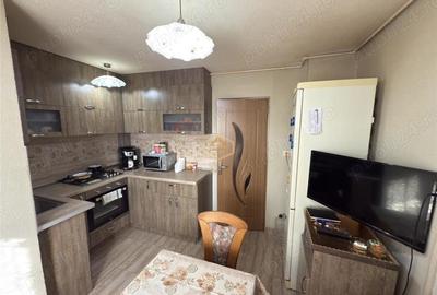 Apartament cu 2 camere decomandat în Micro 17 - 15