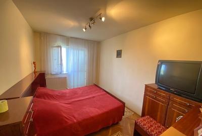 Apartament 4 camere, zona Miorita - 3