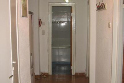Apartament cu 2 camere decomandat în 1 Mai - 9