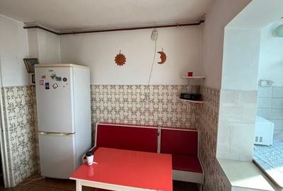 Apartament 3 camere decomandat Poarta 6 - 11