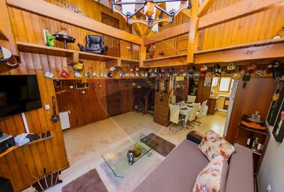 CASA DE VANZARE cu ponton IN COAS,, Intrerauri- COMISION 0% - 6