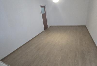 3 camere,  metrou Drumul Taberei, Valea Ialomitei, al Lunca Siretului, nr 10 - 15