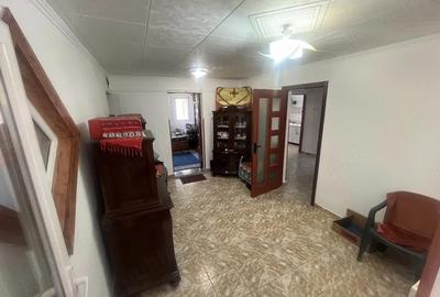 Casă cu Teren 690 Mp în Central - 3