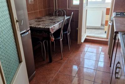Apartament cu 3 camere decomandat, mobilat în Lipovei - 2