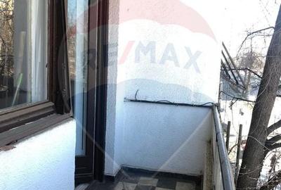 Apartament cu 4 camere nemobilat in P-ta Victoriei langa Orange - 21