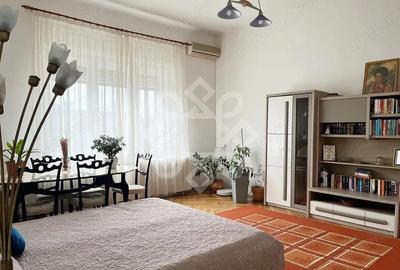 Casă cu 4 camere cu Teren 586 Mp în Central - 5