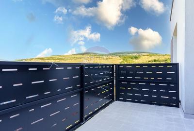 De vanzare duplex modern cu 4 camere, gradina si garaj, Baciu (Petrom)