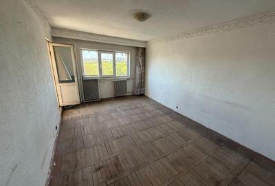 Apartament cu 2 camere decomandat în Km 5 - 4