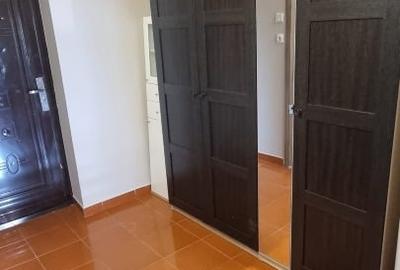 Direct proprietar inchiriez garsoniera  400 EUR in Vitan  str. Foisorului - 4