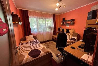 Apartament cu 2 camere semidecomandat în Micro 16 - 3