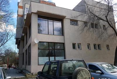 Spațiu comercial, de 688 mp, în Central - 5