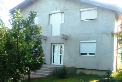 Casă cu 5 camere cu Teren 598 Mp în Dârza