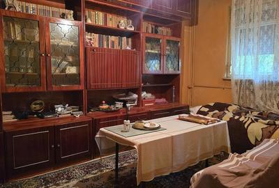 Apartament cu 3 camere decomandat în Progresul - 8