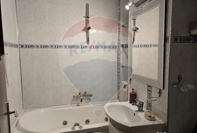 Apartament cu 2 camere decomandat în Central - 1