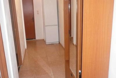 Apartament cu 3 camere decomandat în Crângași