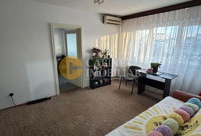 Apartament cu 3 camere semidecomandat în Podu Roș - 3