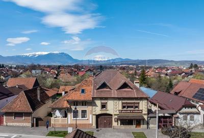 Casă cu 7 camere cu Teren 450 Mp în Central - 2